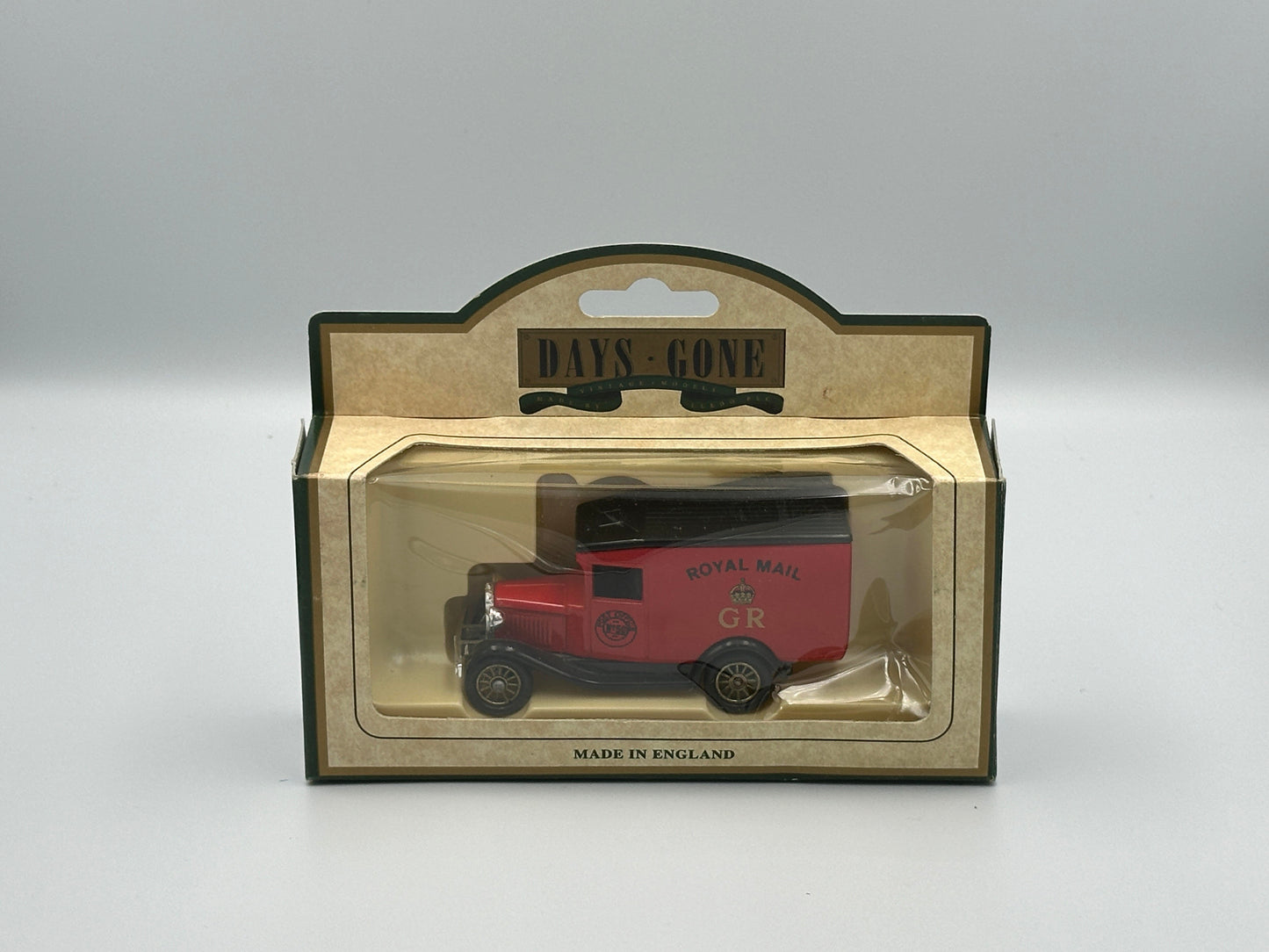 Lledo Days Gone 1934 Ford Model 'A' Van G.P.O.