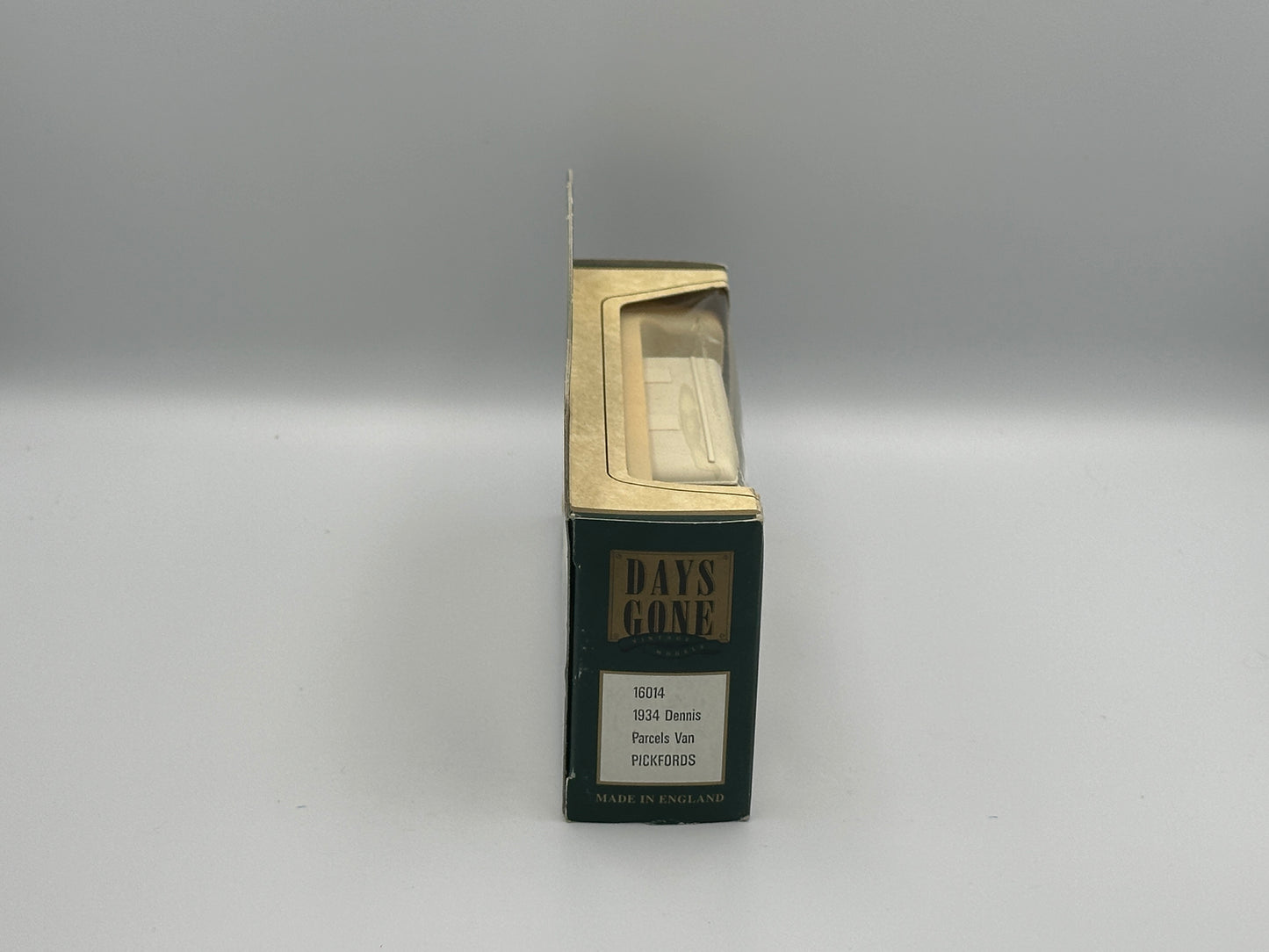 Days Gone 1934 Dennis Parcels Van Pickfords