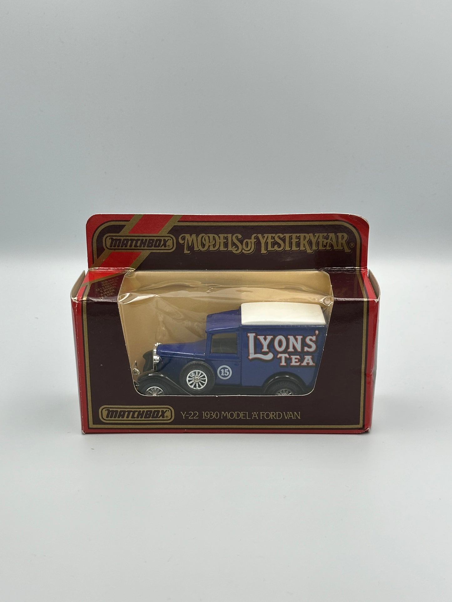 Matchbox Models of Yesteryear 1930 Model 'A' Ford Van Lyon's Tea