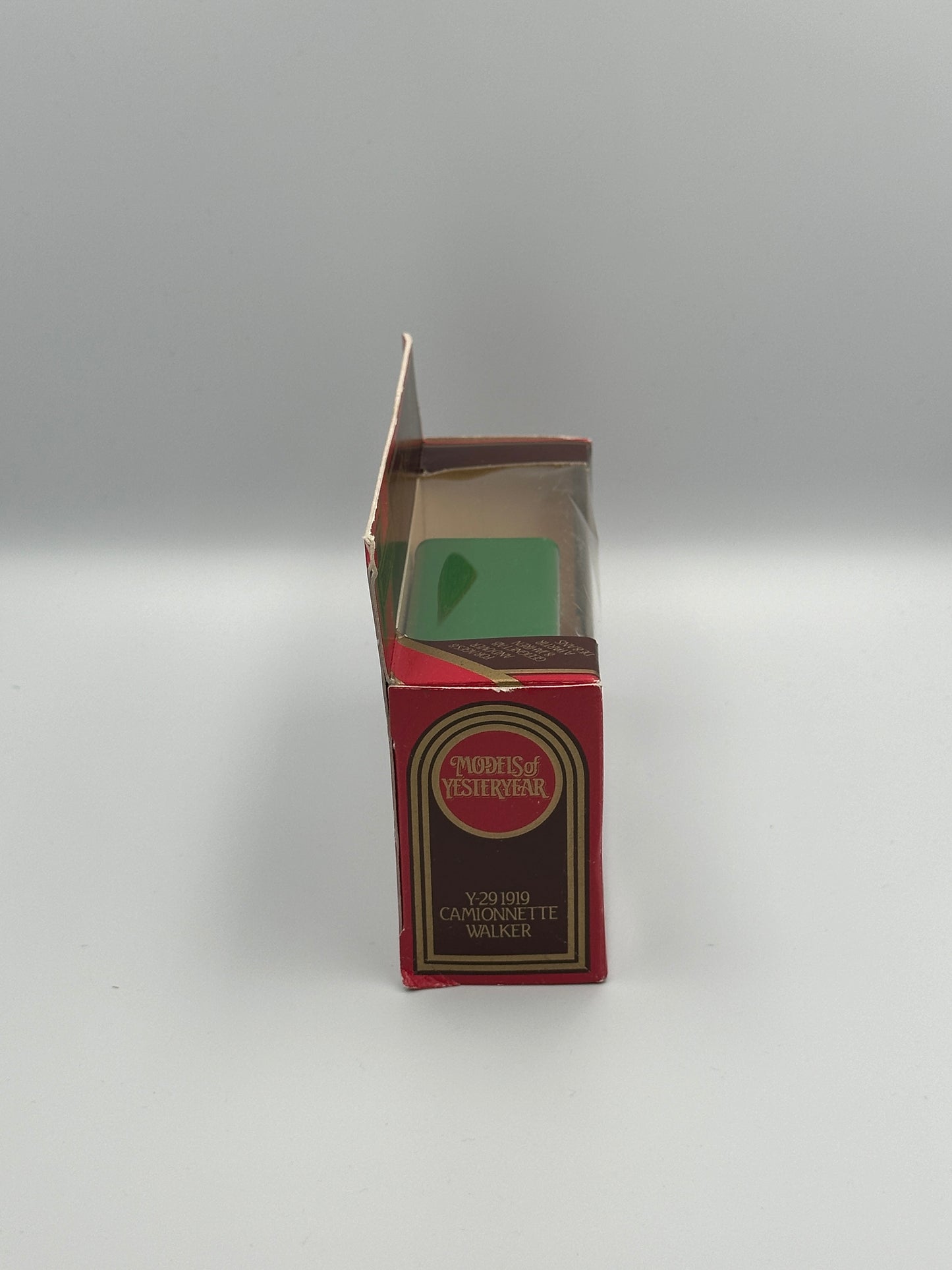 Matchbox Models of Yesteryear 1919 Walker Electric Van Joseph Lucas Ltd.