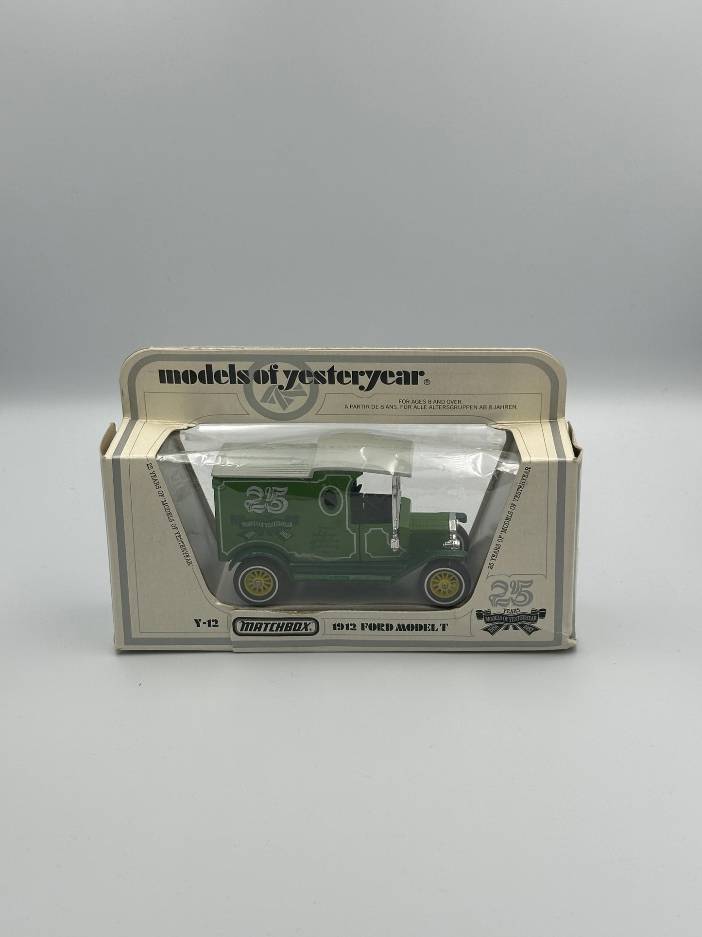 Matchbox Models of Yesteryear 1912 Ford Model T Van (25th Anniversary Edition)
