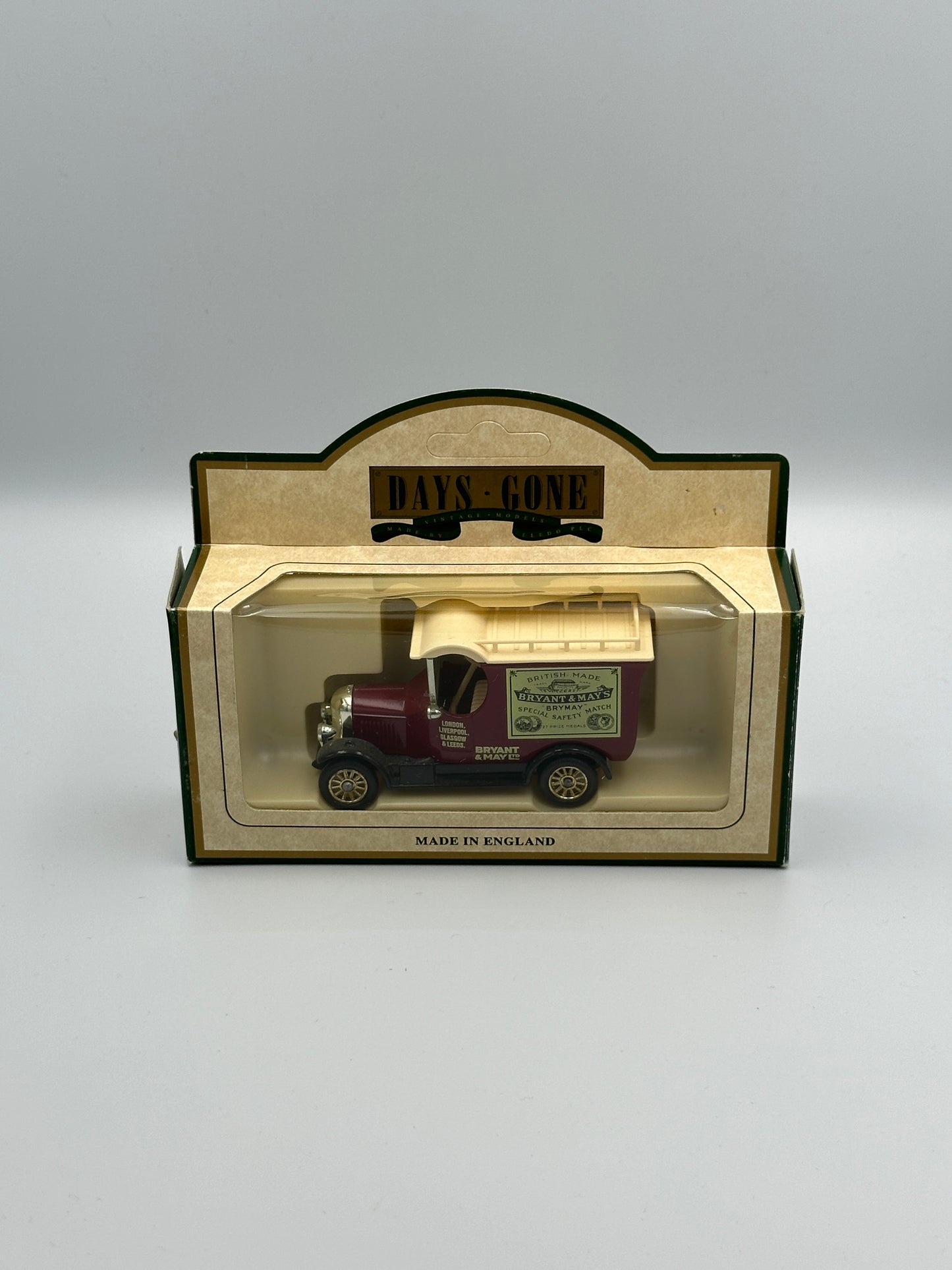 Lledo Days Gone 1926 Bull Nose Morris Van "Bryant & May Matches"