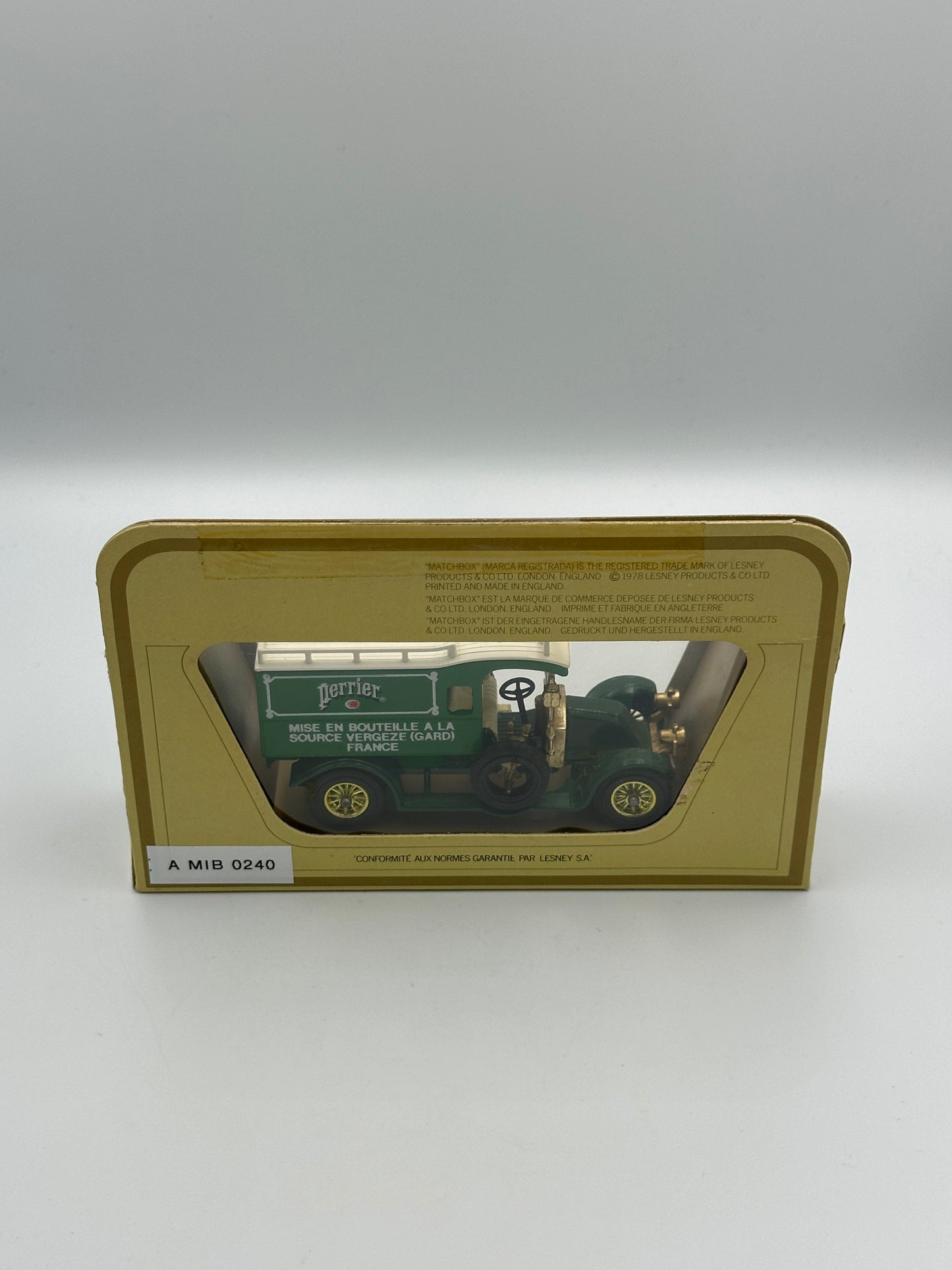 Matchbox Models of Yesteryear 1910 Renault Type AG "Perrier"
