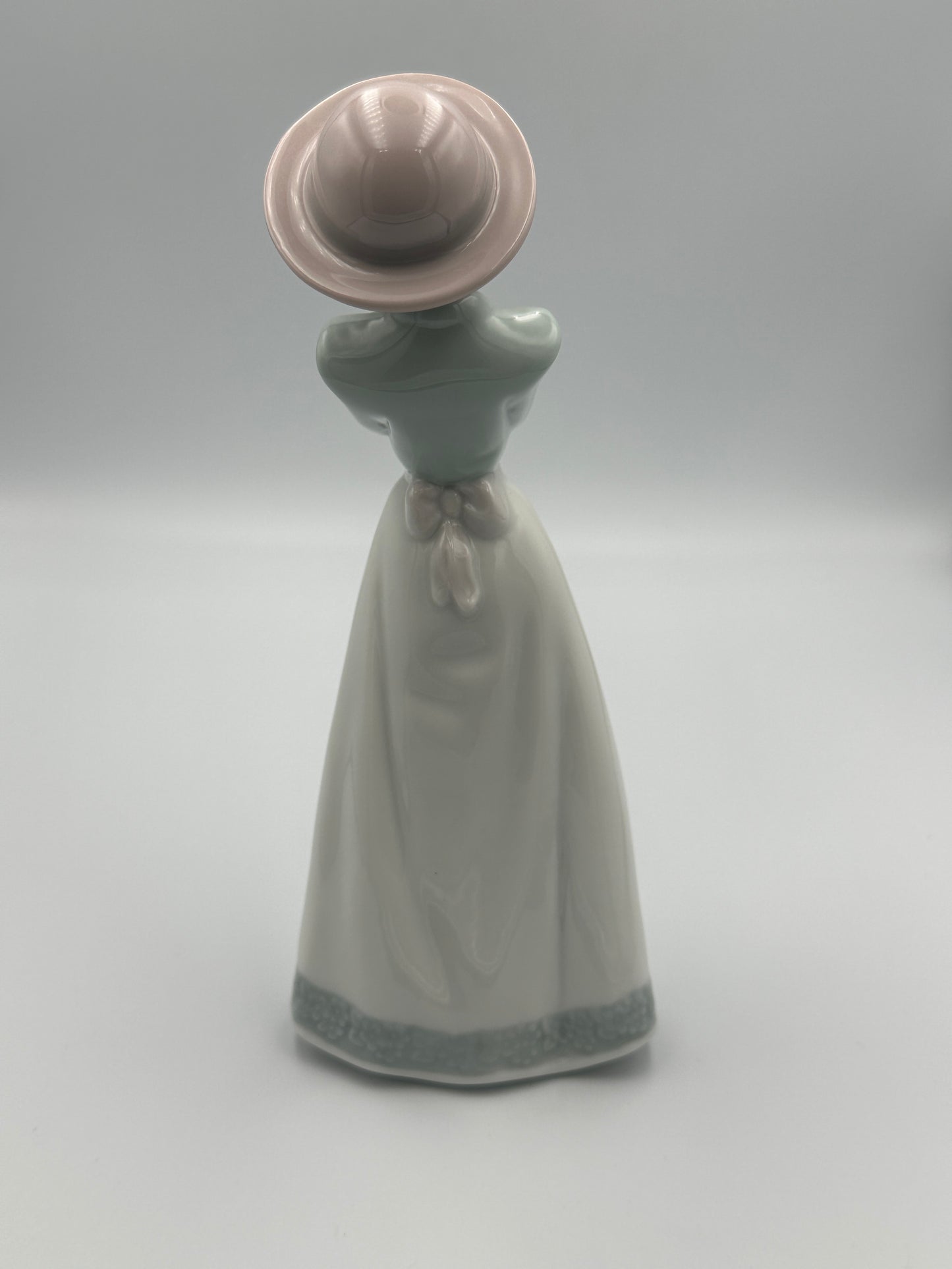 NAO by Lladro "African Lady Praying" #1224