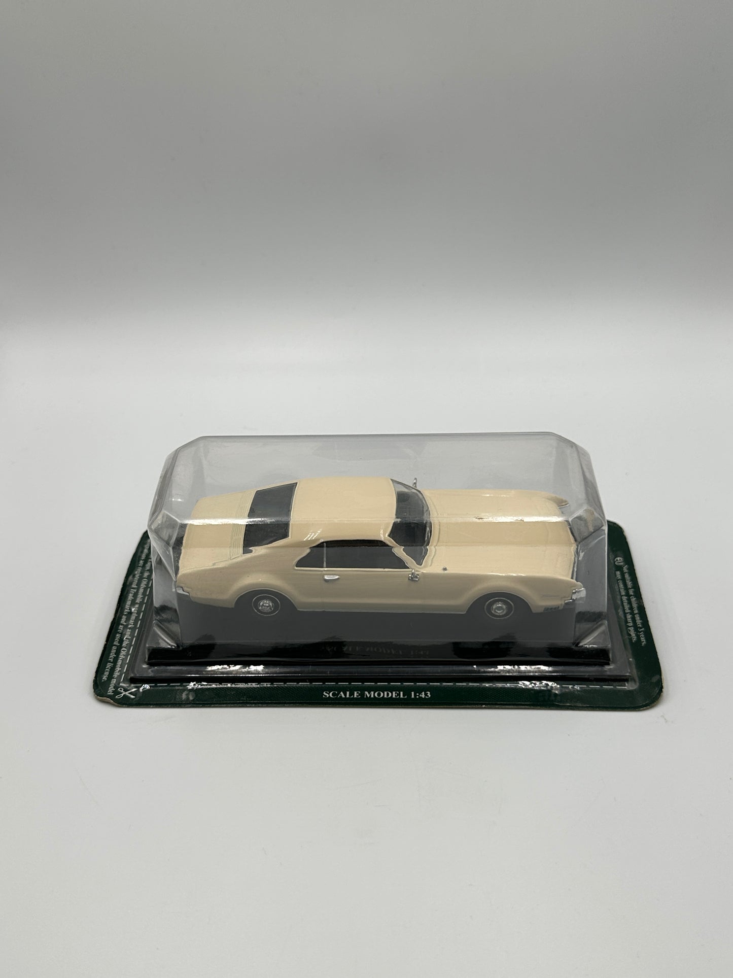 Del Prado The Ultimate Car Collection Issue 28 1966 Oldsmobile Toronado