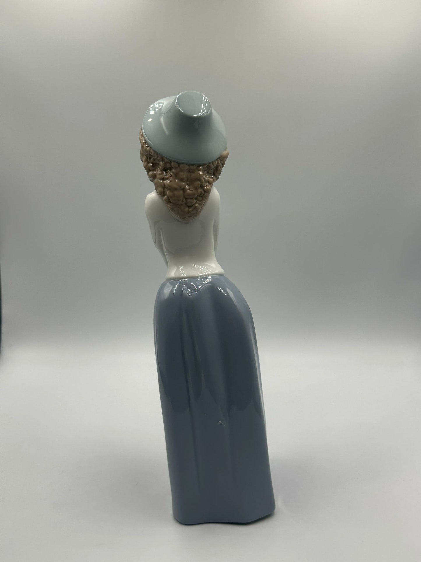 NAO by Lladro "Too Cute" Young Lady #1121