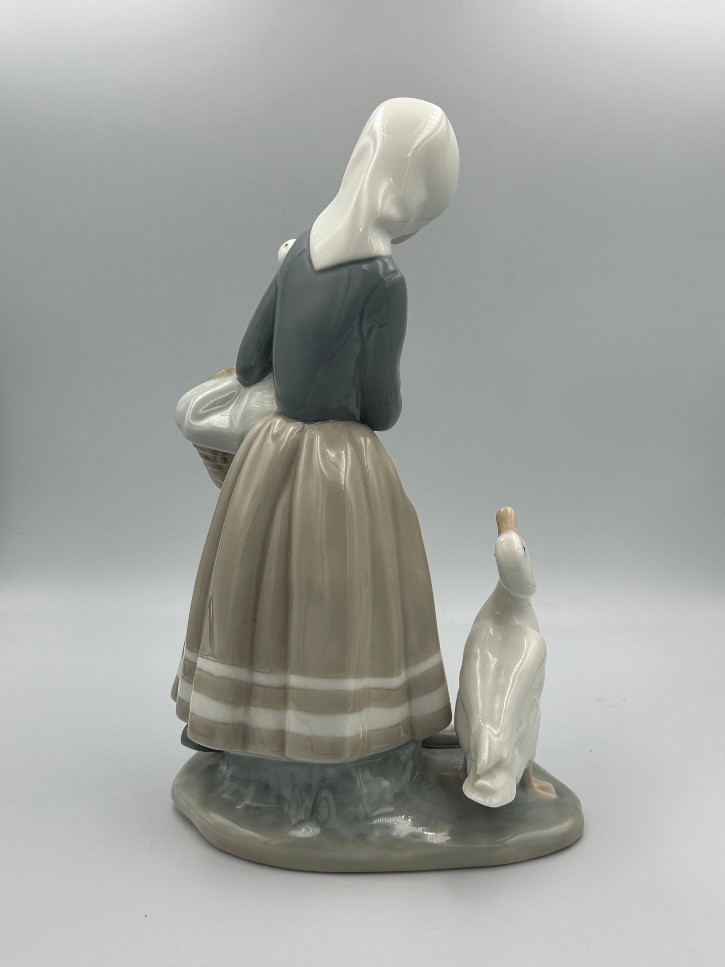 NAO by Lladro "Girl with Ducks" #4568
