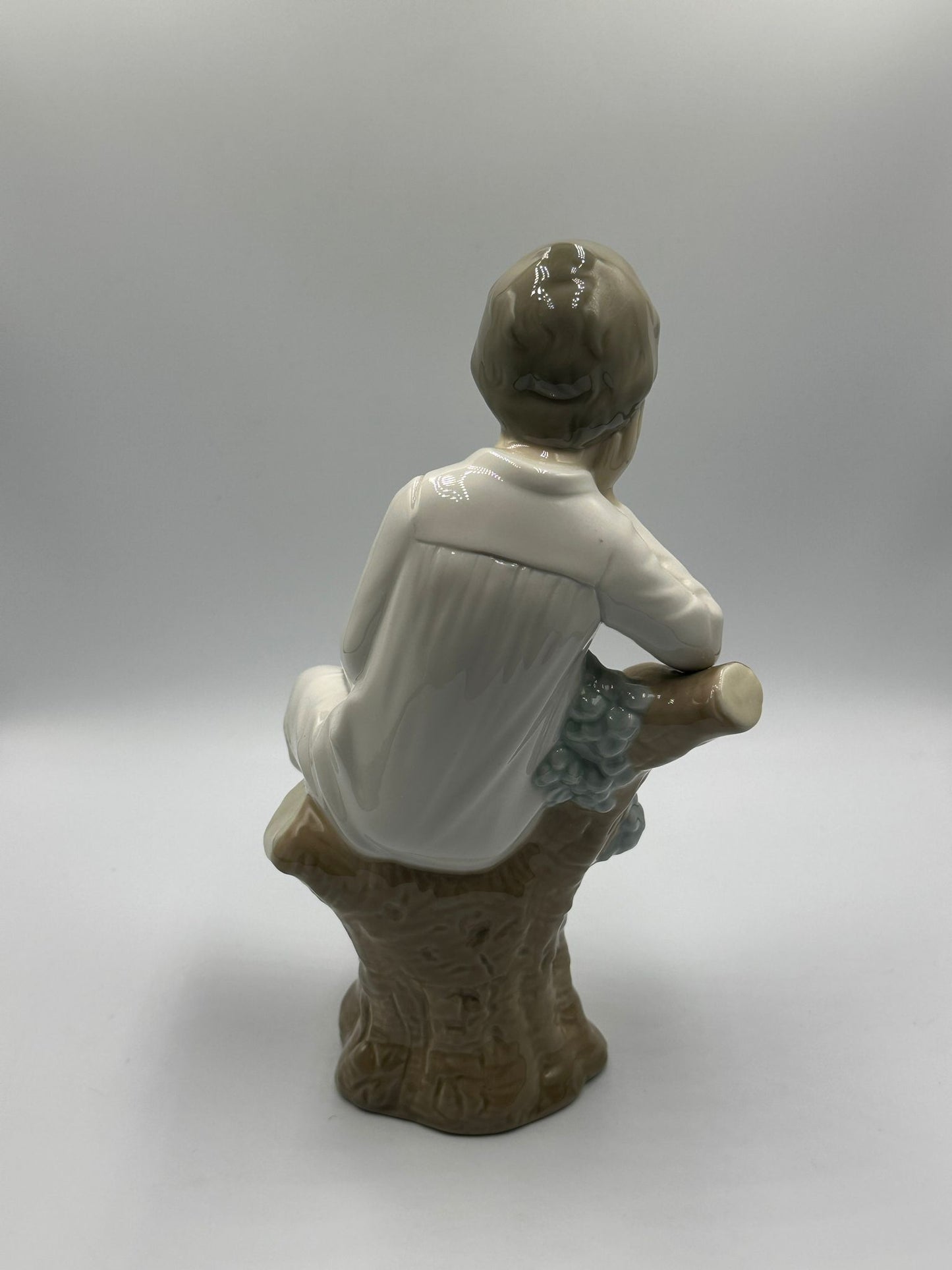 NAO by Lladro "Thinking Little Boy" #4876