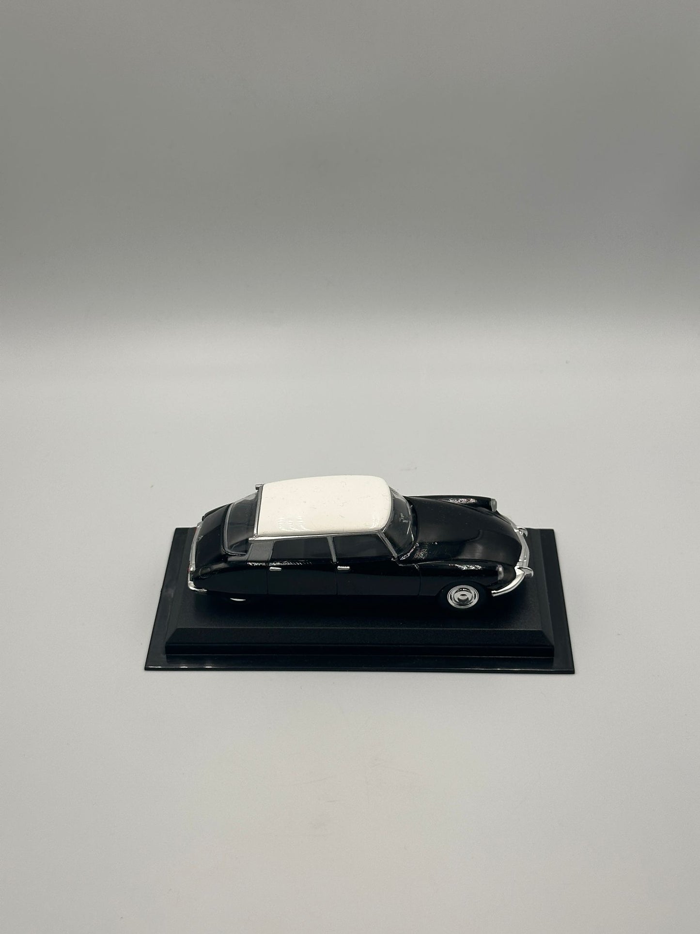 Del Prado The Ultimate Car Collection Issue 13 1956 Citroen DS 19
