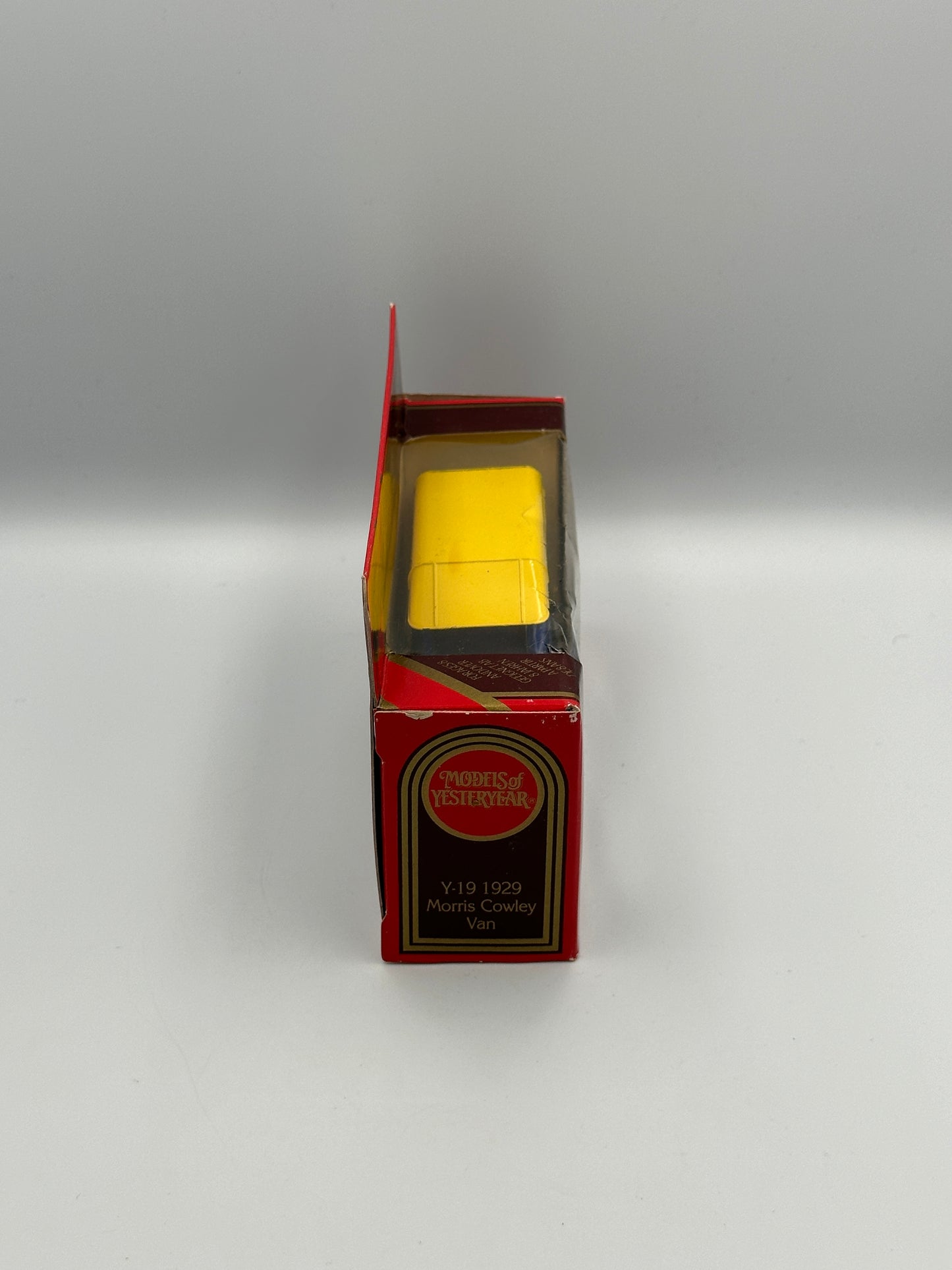 Matchbox Models of Yesteryear 1929 Morris Cowley Van "Michelin"