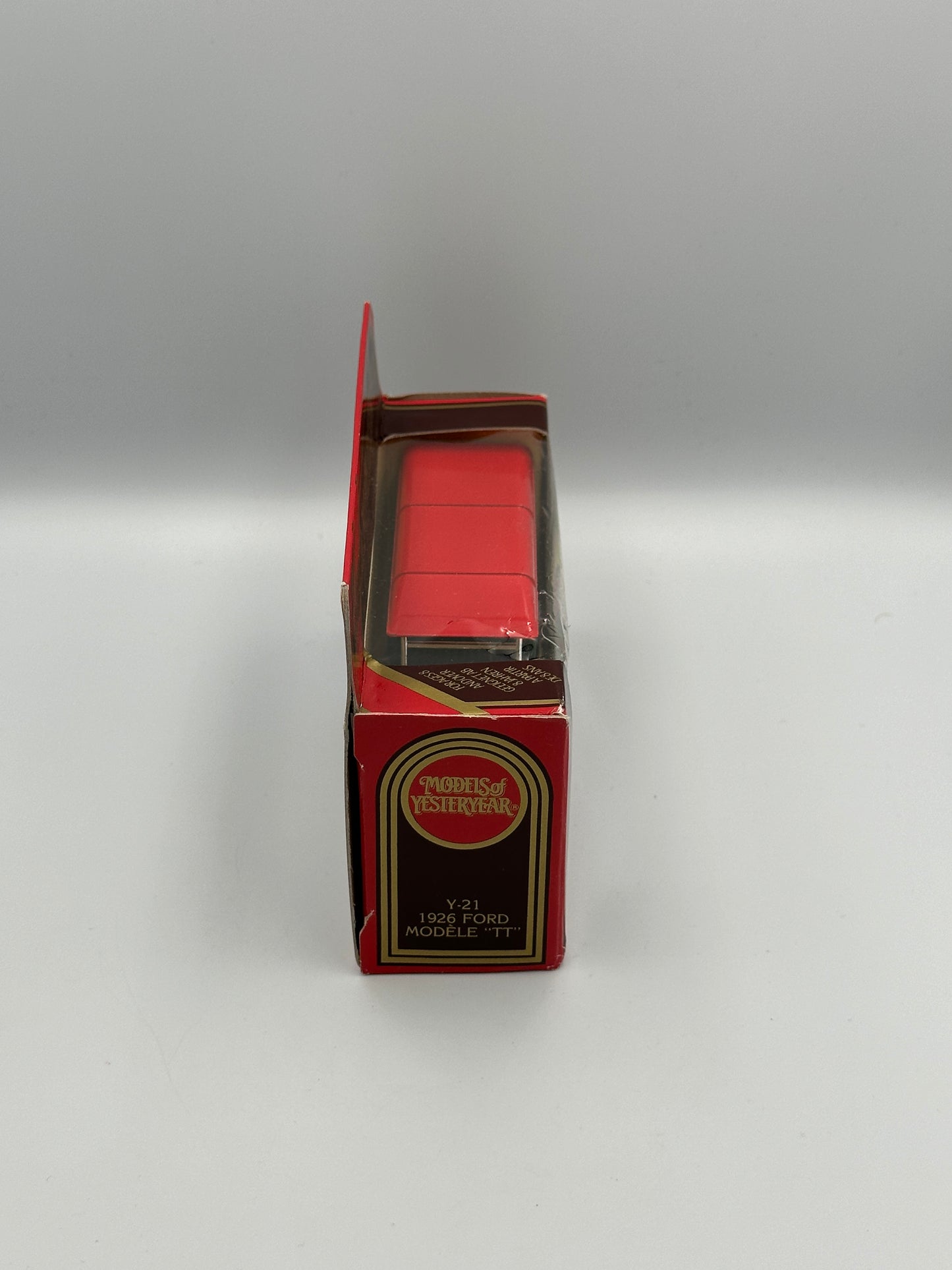 Matchbox Models of Yesteryear 1926 Ford Model 'TT' Van "O for an Osram"