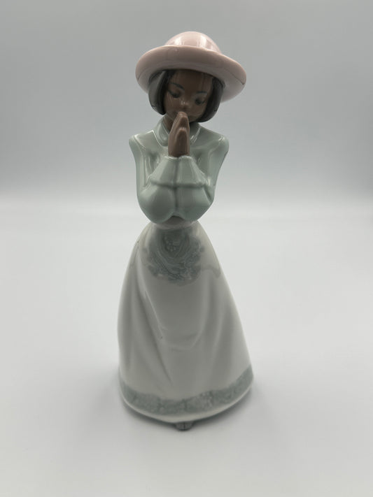 NAO by Lladro "African Lady Praying" #1224