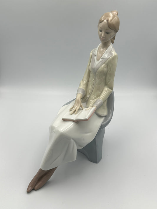NAO by Lladro "A Lesson in Learning" #1625