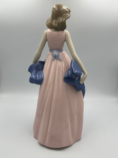 NAO by Lladro "Walking on Air" #1343