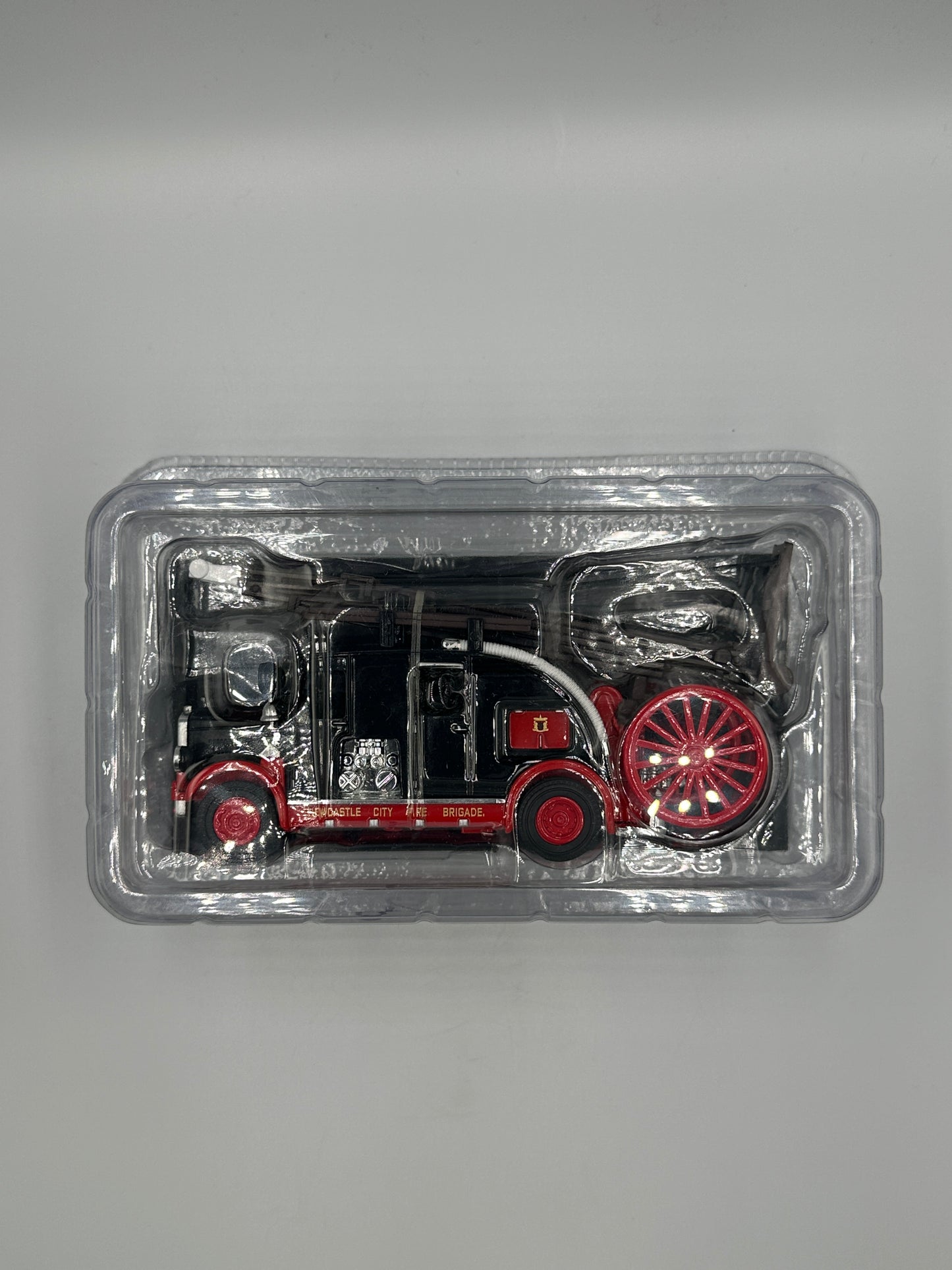 Del Prado Fire Engines of The World Issue 9. 1939 Leyland Cub FK9 UK 1:43