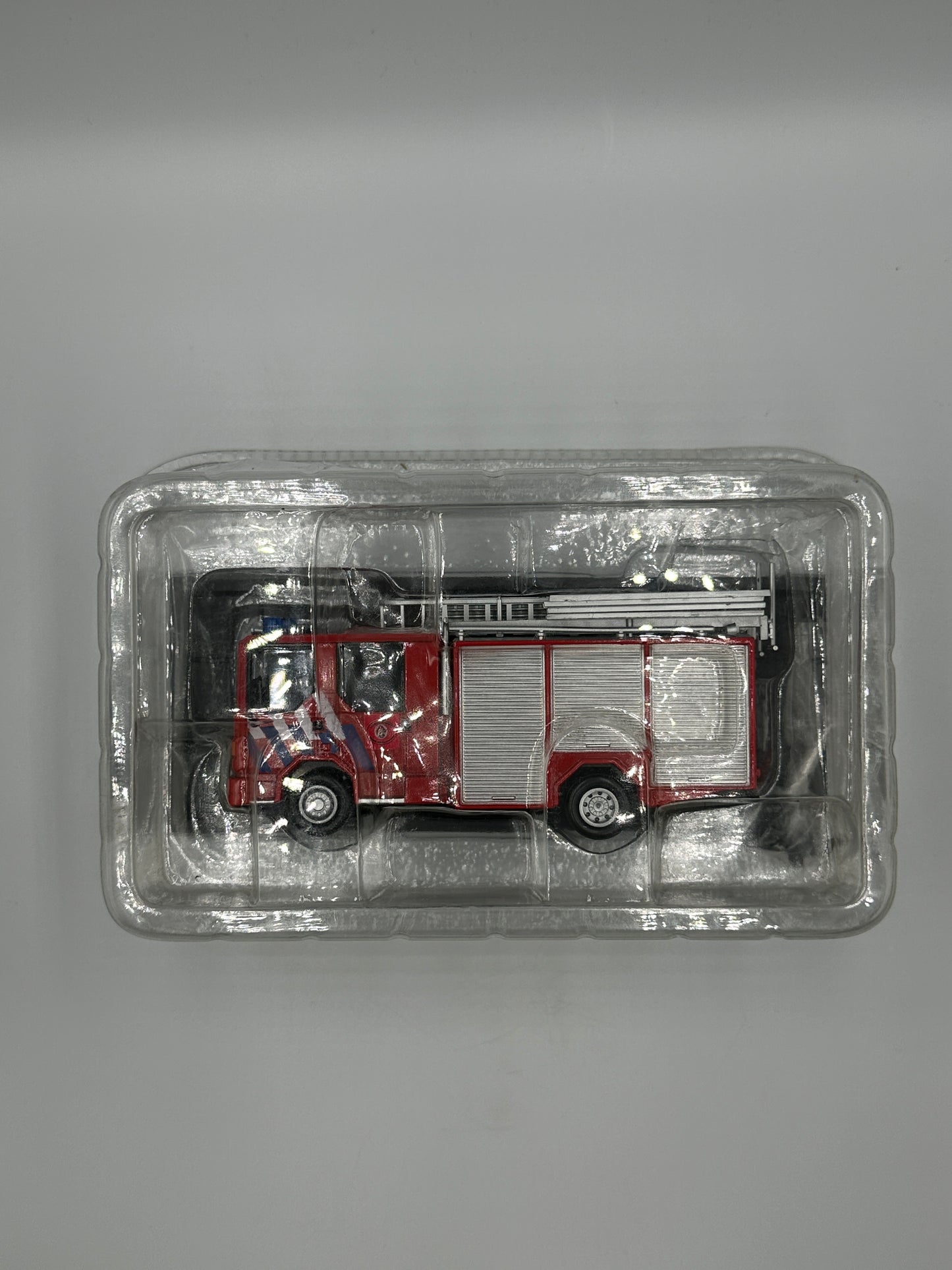 Del Prado Fire Engines of The World Issue 46. 1997 Dennis Rapier Fire Pumper GERMANY 157