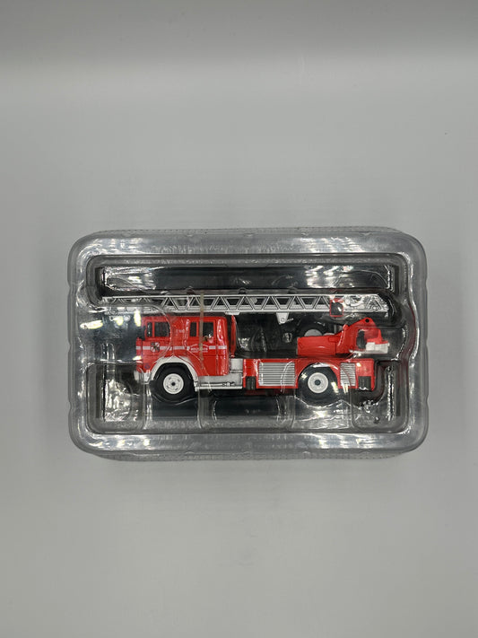 Del Prado Fire Engines of The World Issue 36. 1975 Iveco Magirus AG DL23-12 GERMANY 1:72
