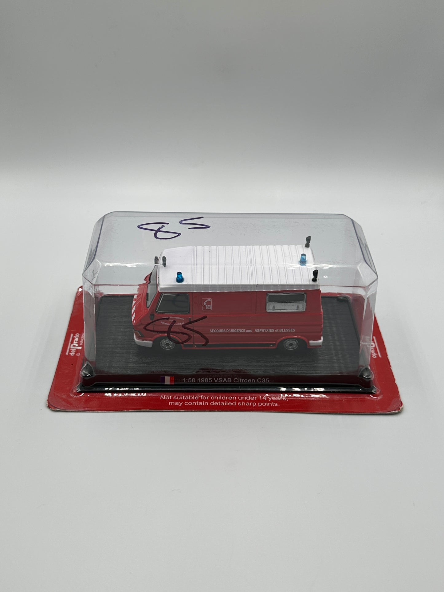 Del Prado Fire Engines of The World Issue 85. 1985 Citroen C35 VSAB Van 1:50 France