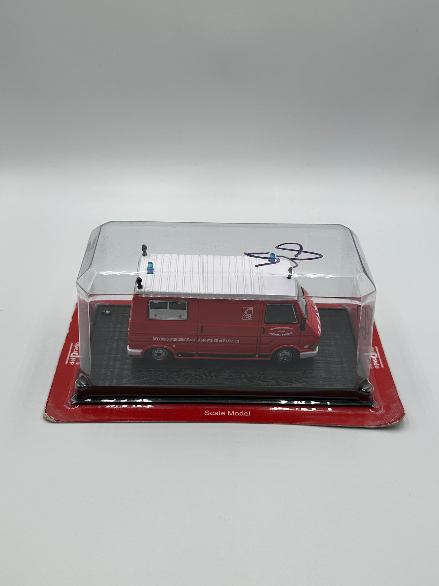 Del Prado Fire Engines of The World Issue 85. 1985 Citroen C35 VSAB Van 1:50 France