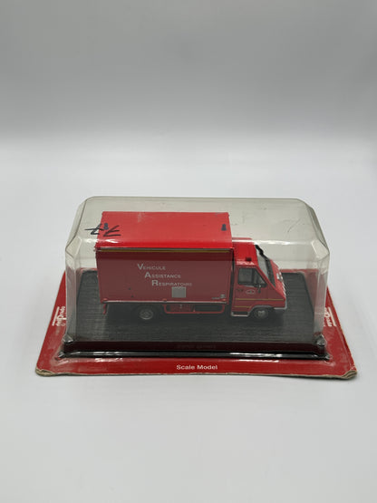 Del Prado Fire Engines of The World Issue 77. 1999 Renault Master VAR Van France 1:57