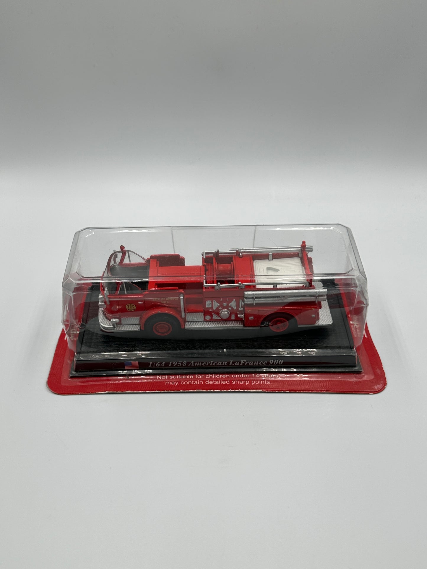 Del Prado Fire Engines of The World Issue 64. 1958 American LaFrance 900 1:64 USA