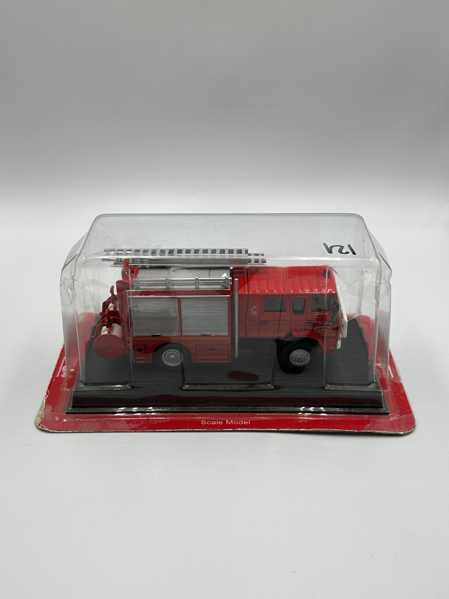 Del Prado Fire Engines of The World Issue. 121 1999 Renault M210-14 CAMIVA Fire Truck FPTHR 1:72 France
