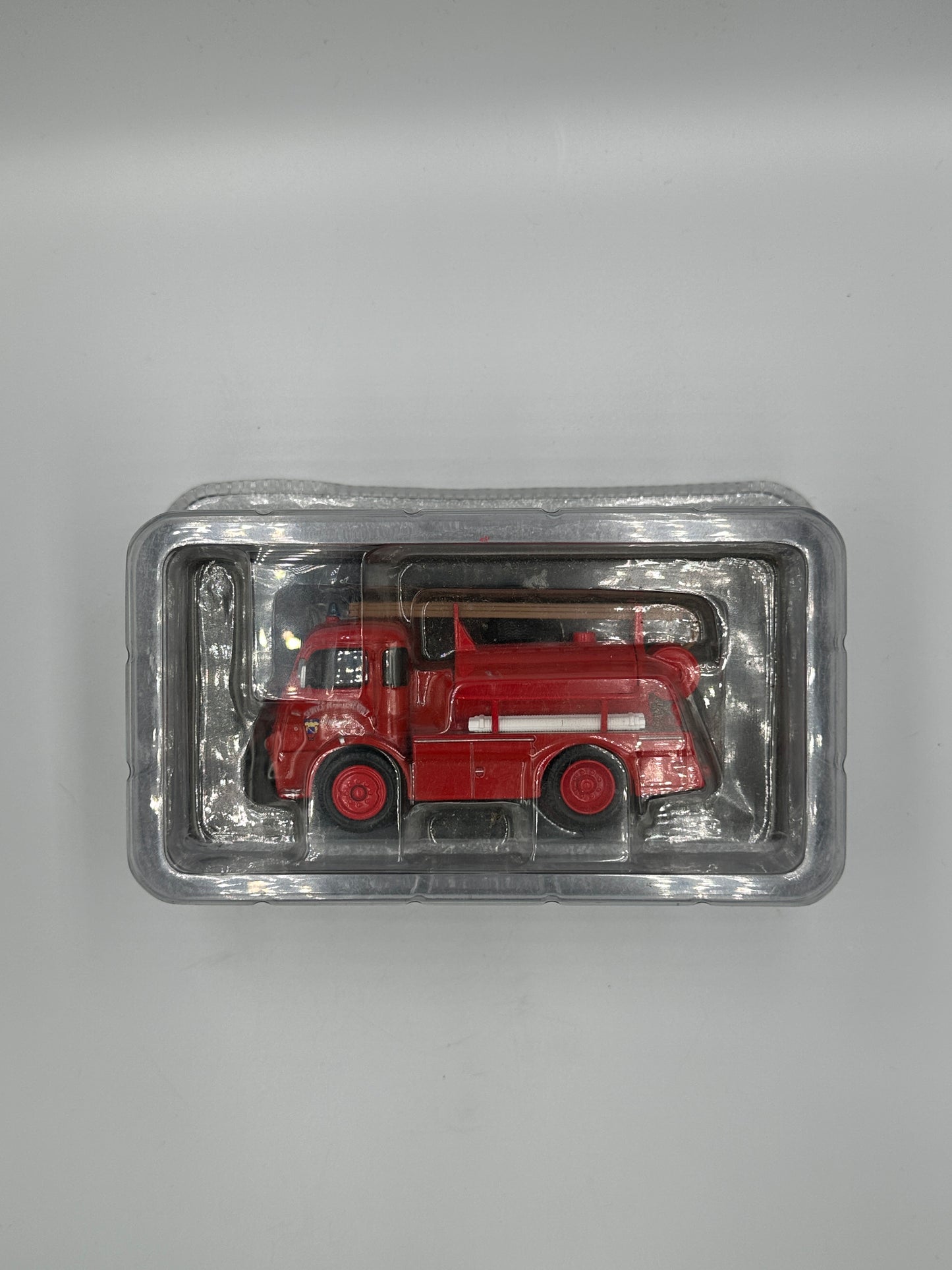 Del Prado Fire Engines of The World Issue. 127 1955 Berliet GLA 19A Fire Tanker  1:50 France