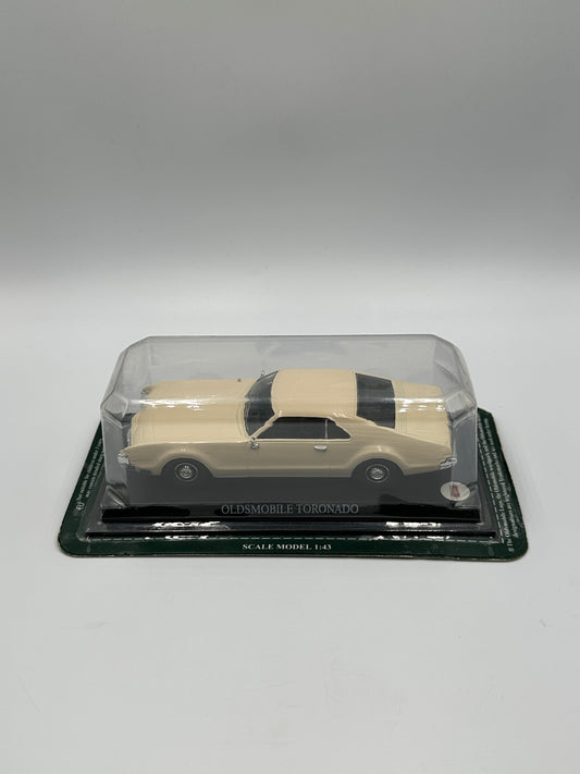 Del Prado The Ultimate Car Collection Issue 28 1966 Oldsmobile Toronado