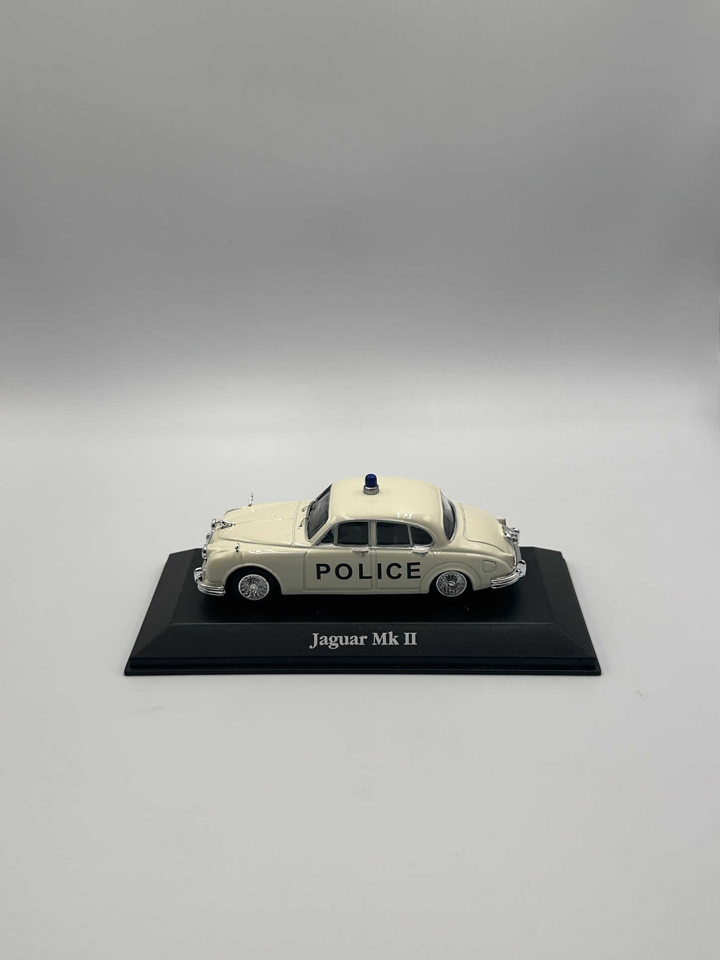 Atlas Editions – Jaguar MK II “Bedfordshire Police”