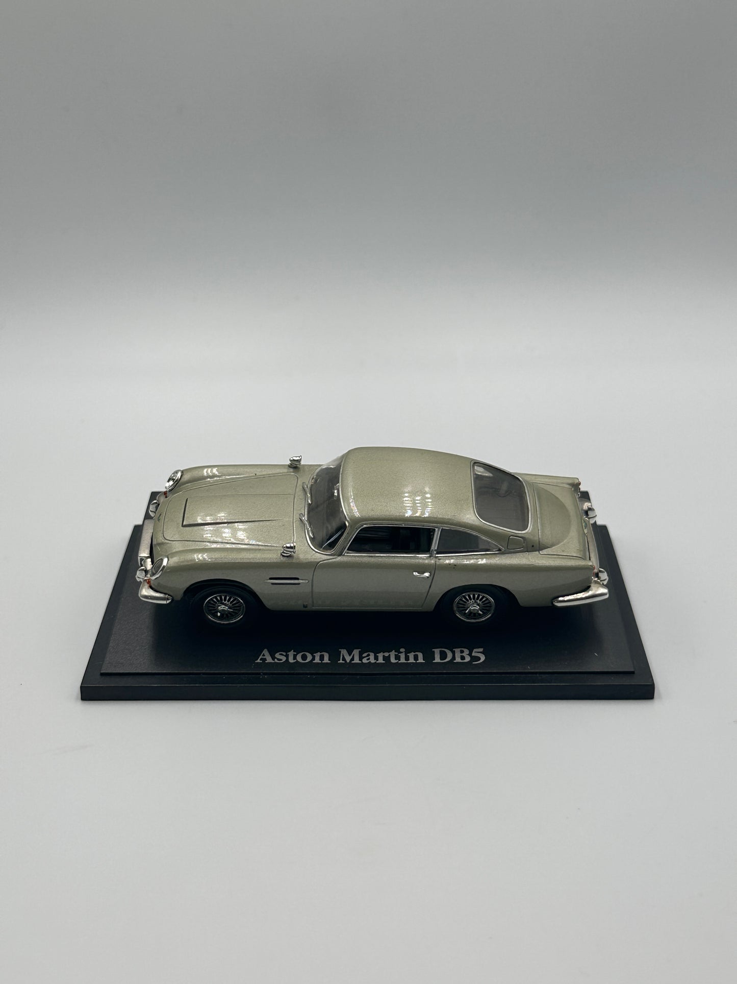 Atlas 1/43 Classic Sports Cars – Aston Martin DB5