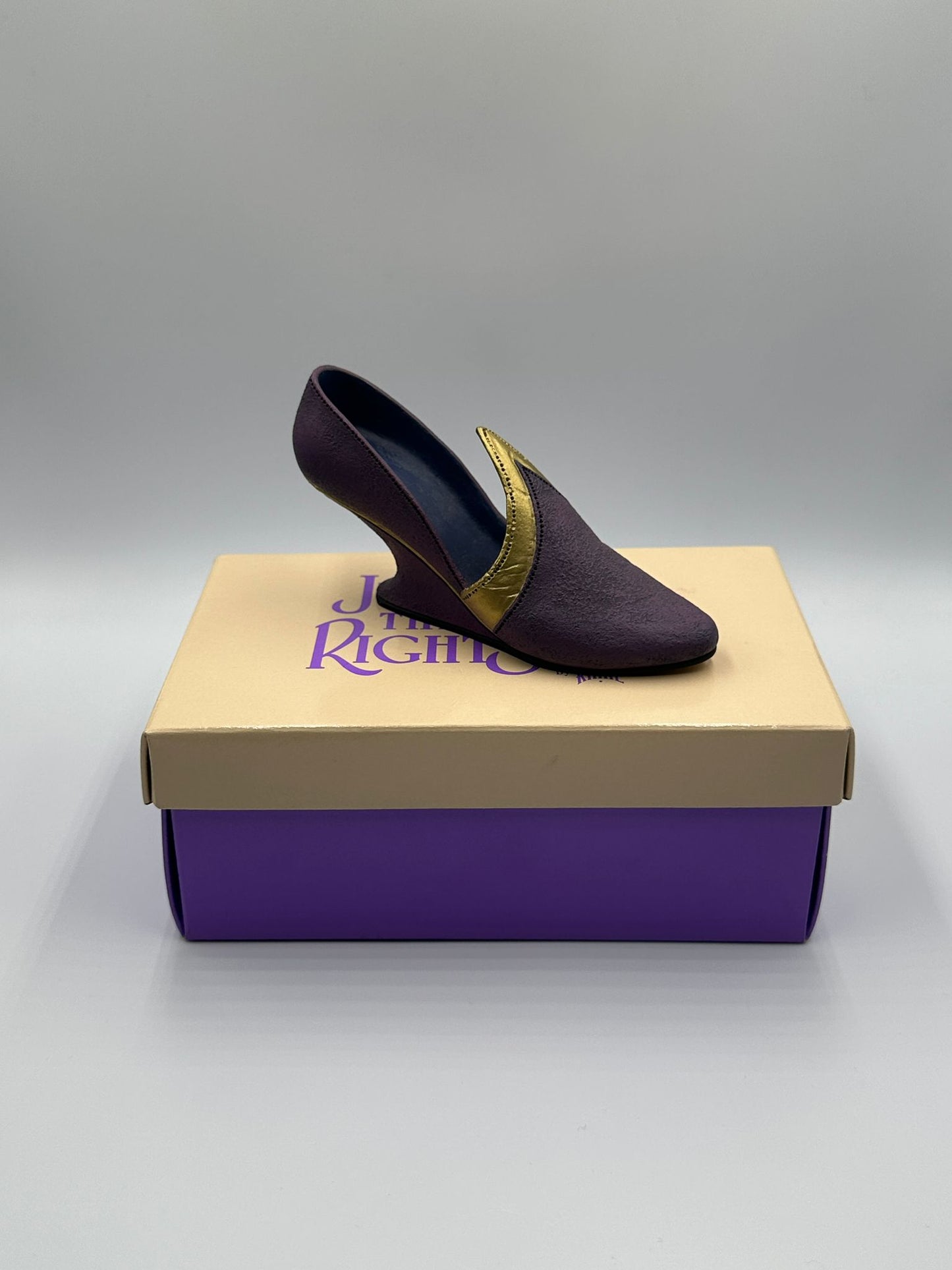 Just the Right Shoe “Italian Racer” – Item 25003