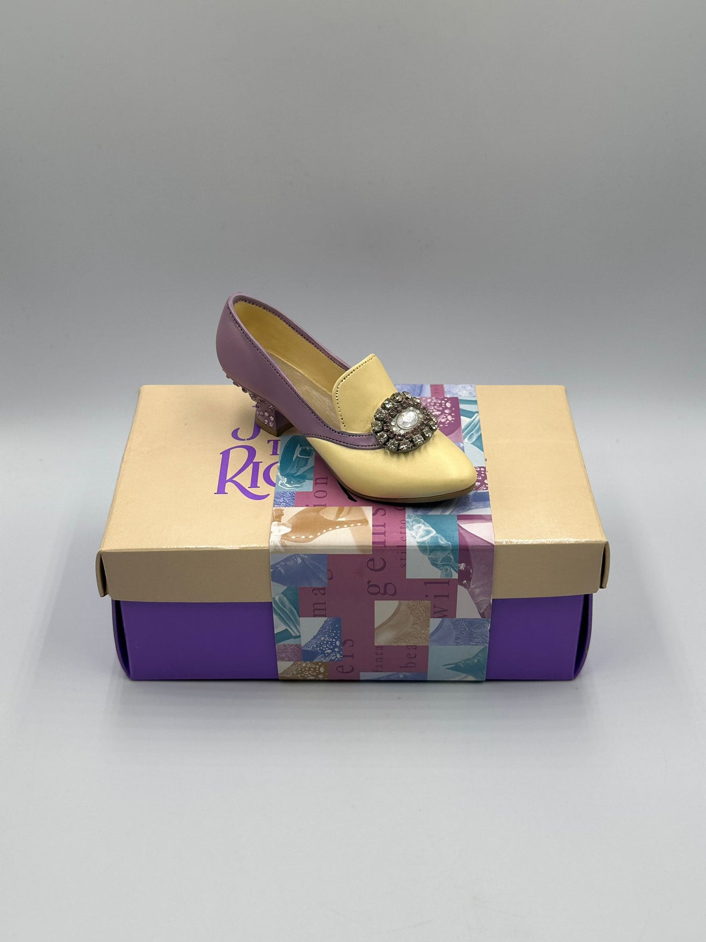 Just the Right Shoe "Jeweled Heel Pump" – Item 25011