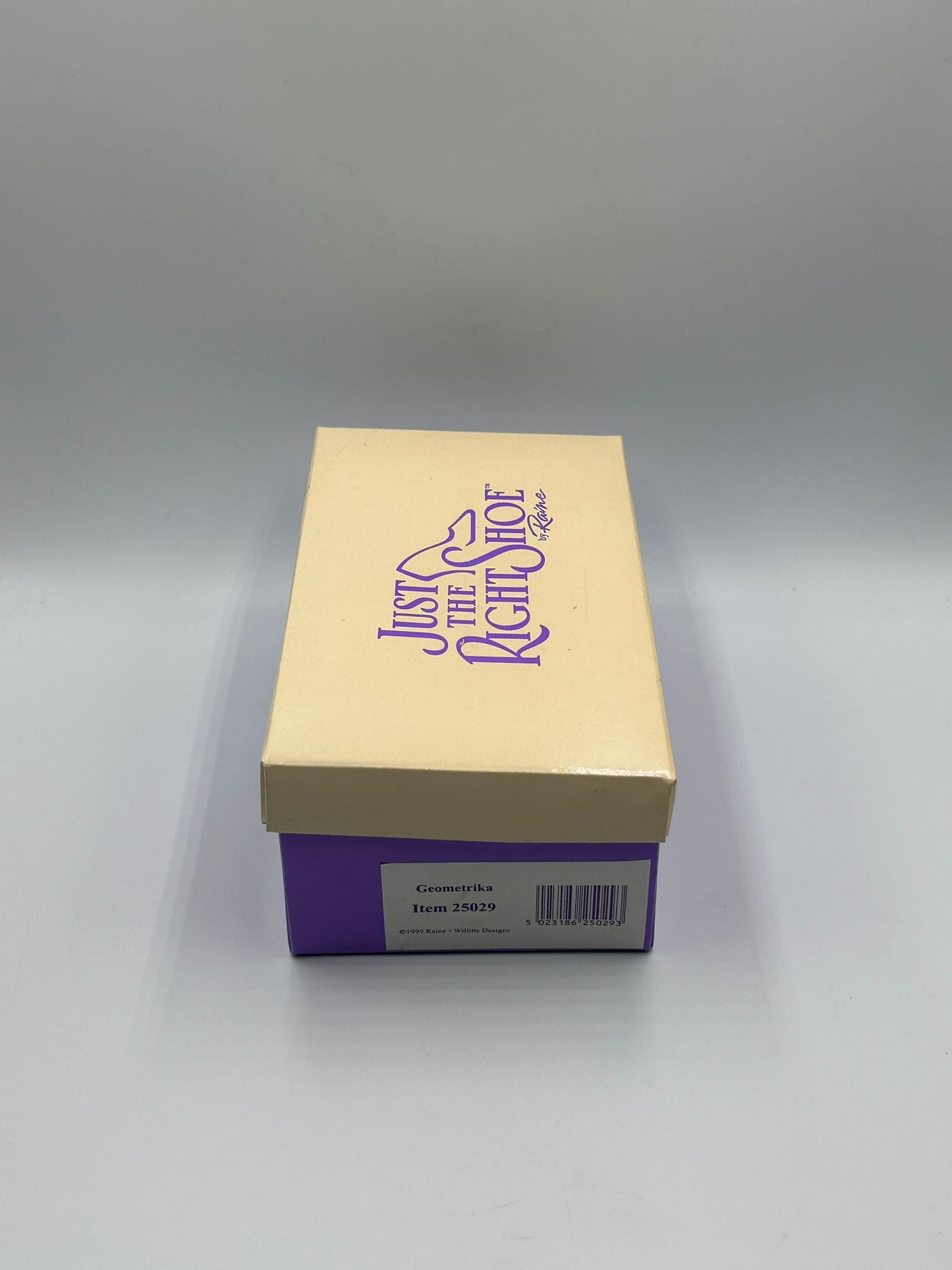 Just the Right Shoe "Geometrika" – Item 25029