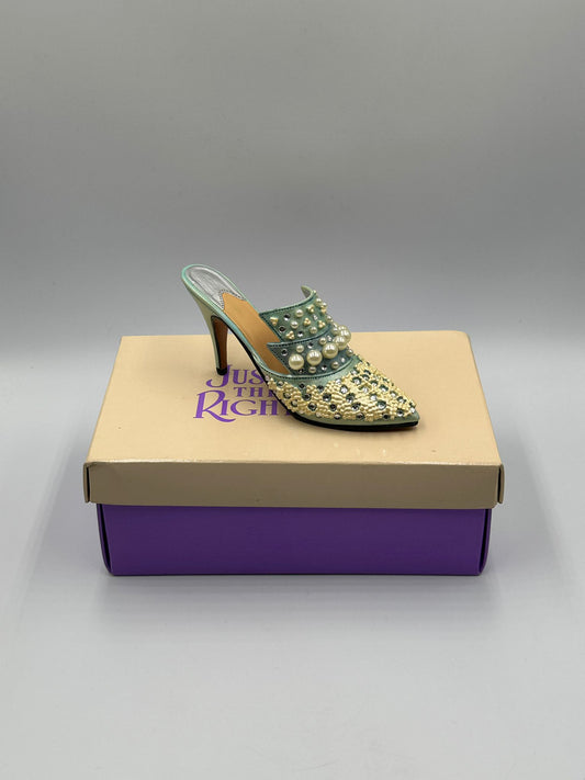 Just the Right Shoe "Frosted Fantasy" – Item 25032