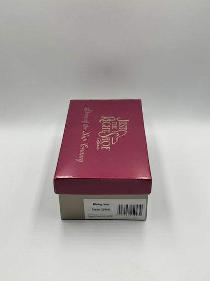 Just the Right Shoe "Rising Star" – Item 25043