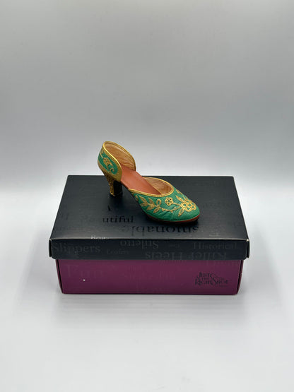 Just the Right Shoe "Carved Heel" – Item 25096