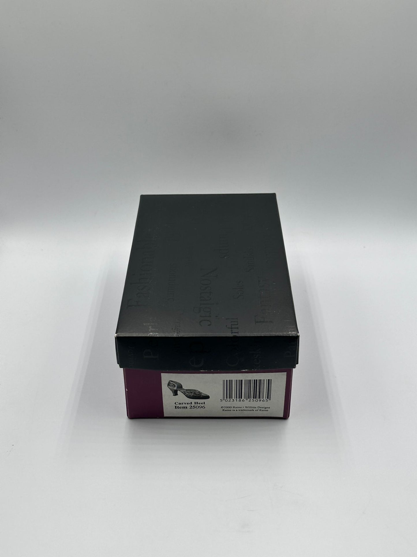 Just the Right Shoe "Carved Heel" – Item 25096