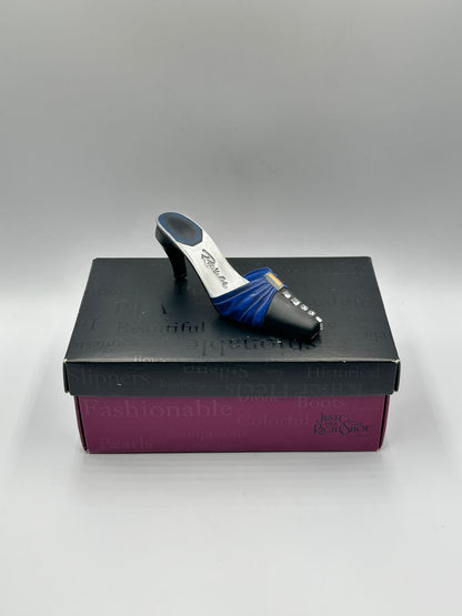 Just the Right Shoe "Midnight Promises" – Item 25101