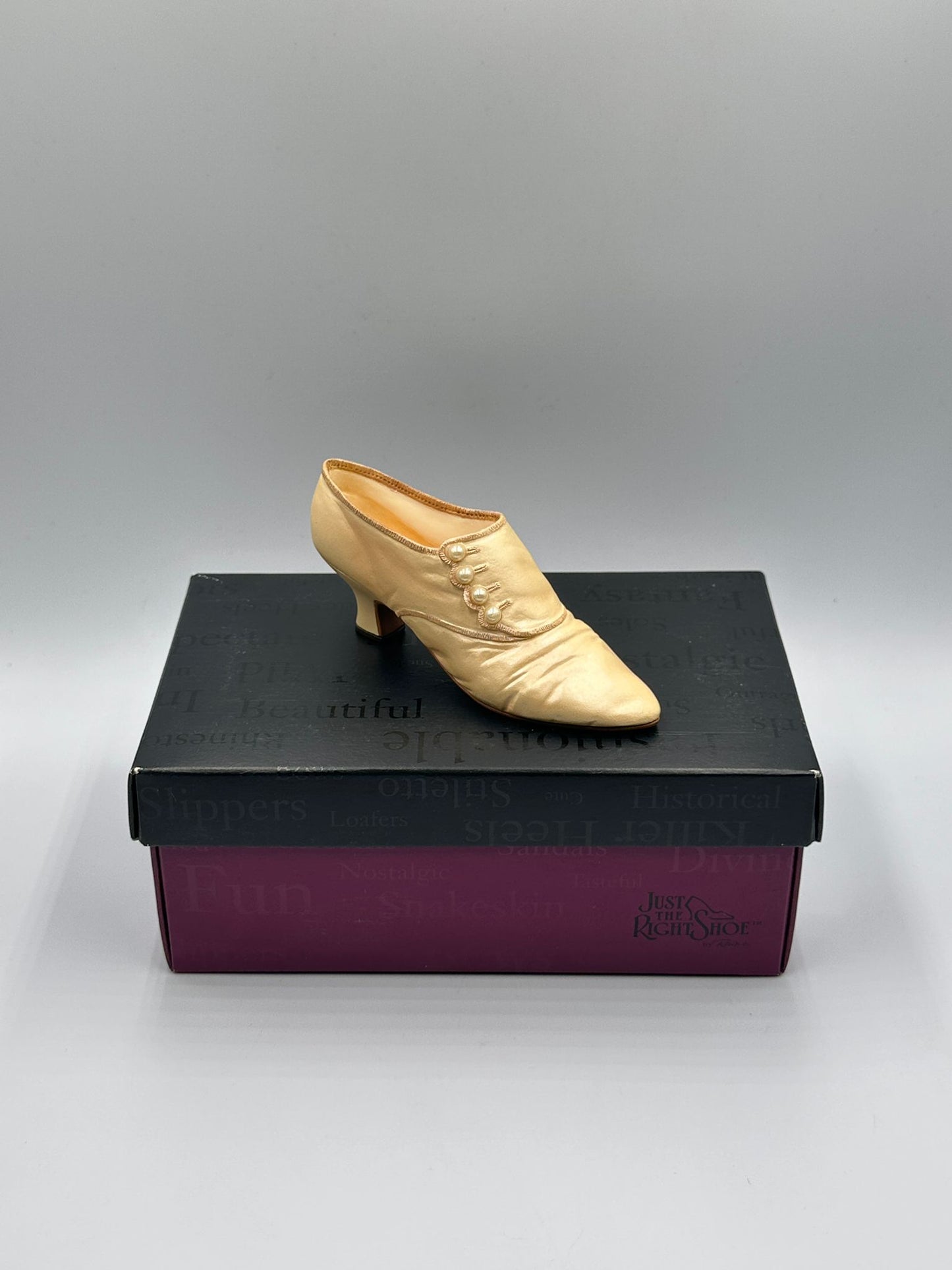 Just the Right Shoe “Sweet Elegance” – Item 25415