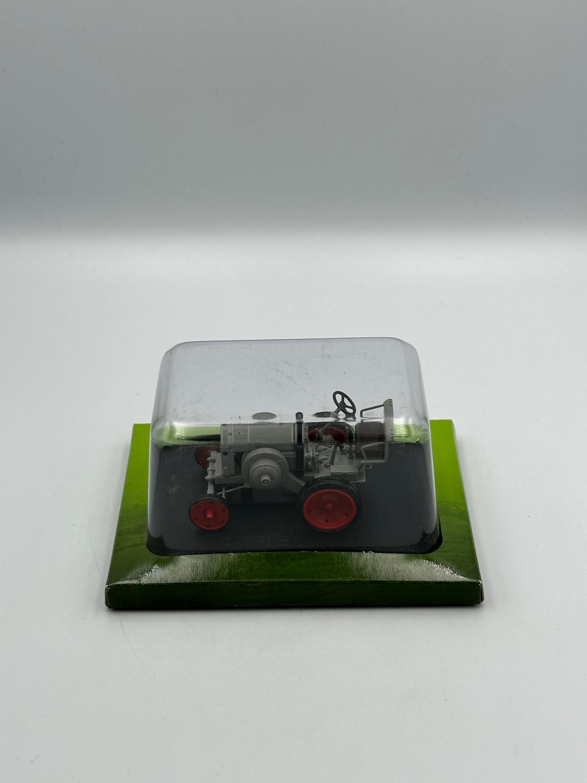 Hachette Deutz MTZ 120 (1920) Die-Cast Tractor Model