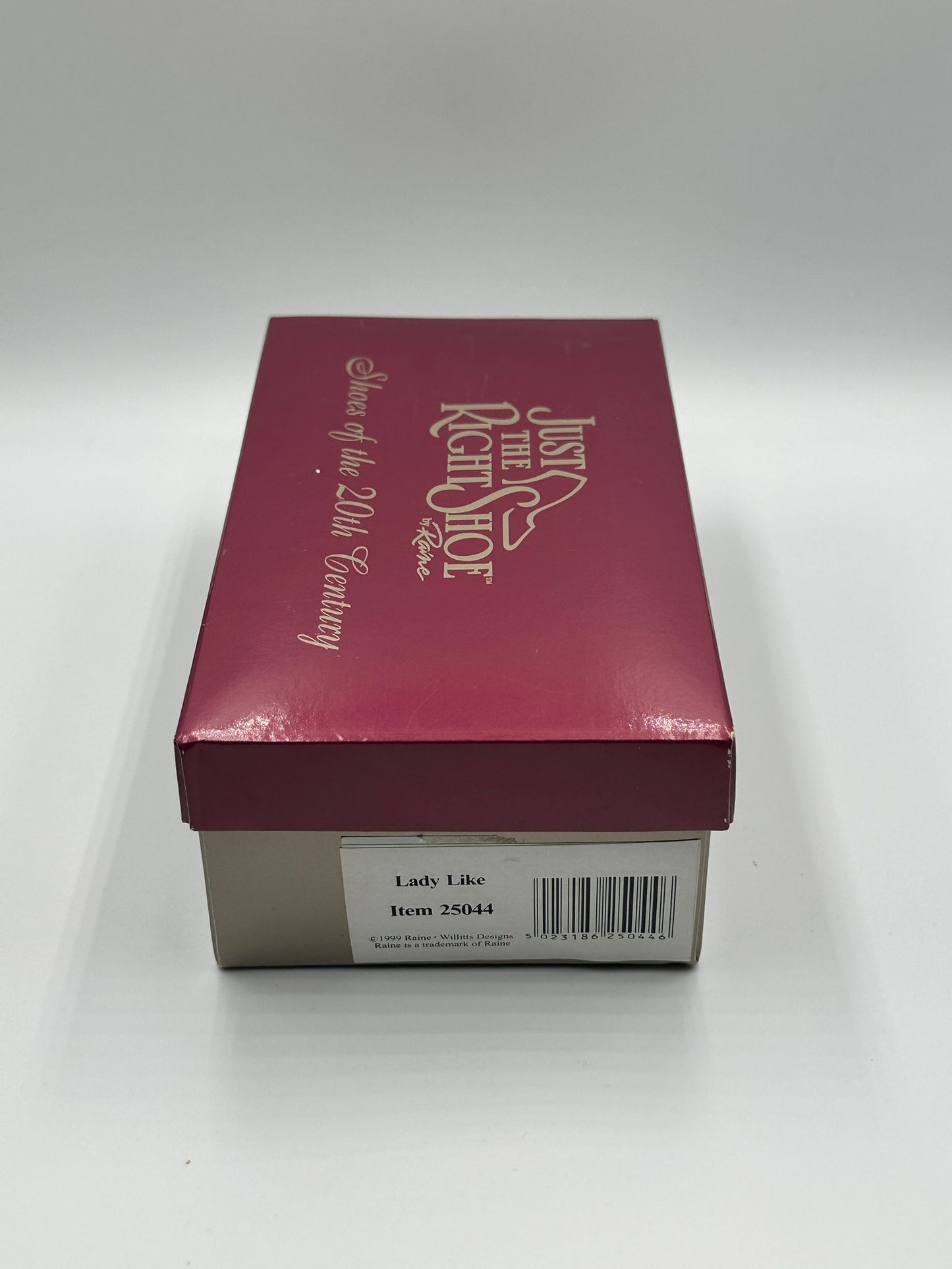 Just the Right Shoe "Lady Like" – Item 25044