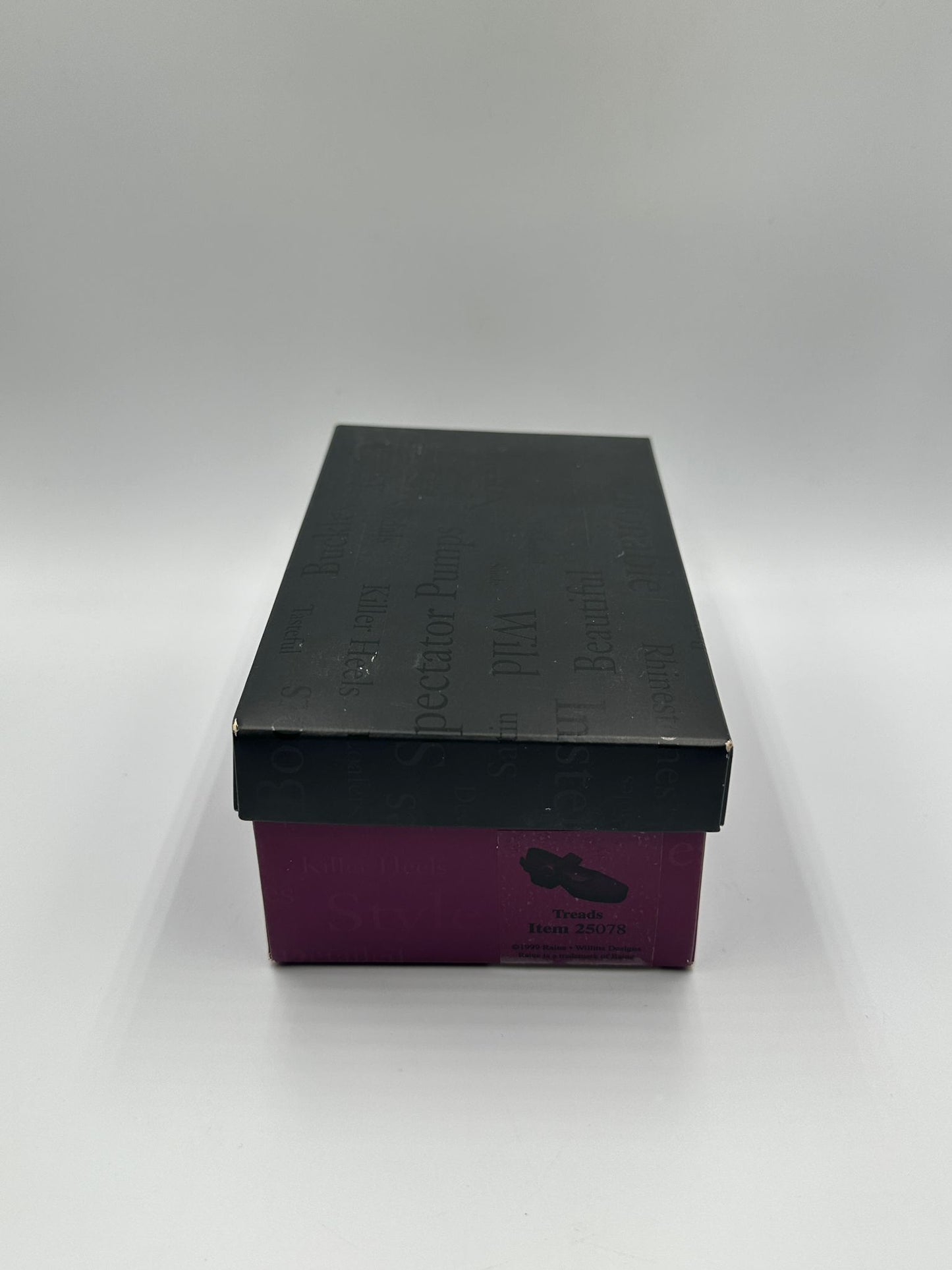 Just the Right Shoe "Treads" – Item 25078